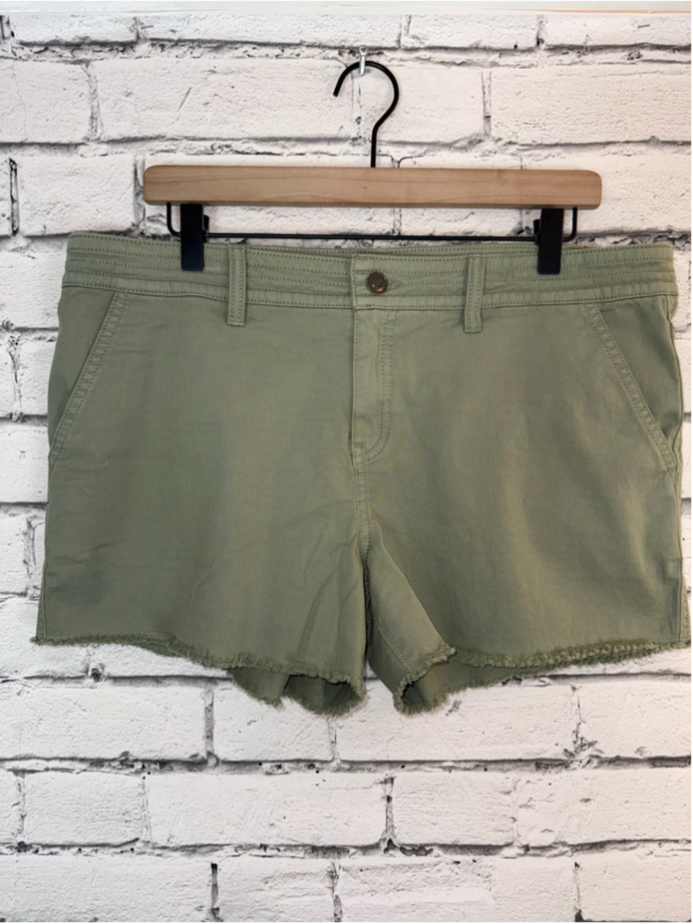 Women's Prana Green Shorts Sancho Shorts Raw Hem size 14 NEW 5’ in Inseam - Picture 3 of 12